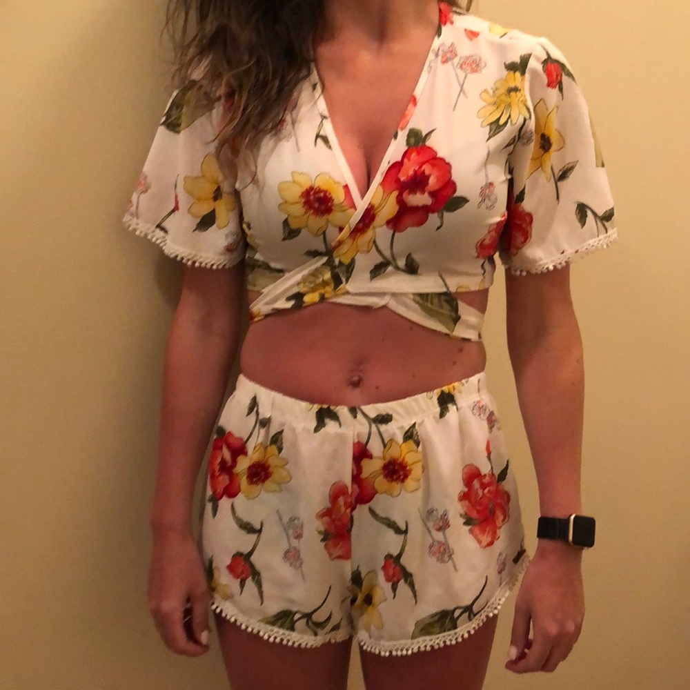 Two piece short set - Picture 5 of 6